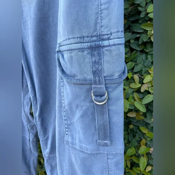 American Eagle | Stretch High-Waisted Cargo Baggy Wide-Leg Pant | Size 8 Short - Picture 7 of 12